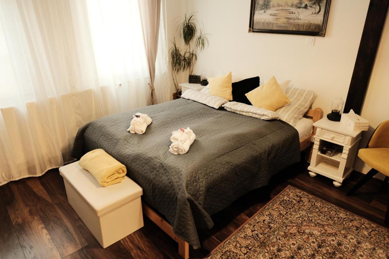 Kishaz Apartman Eger Exterior foto