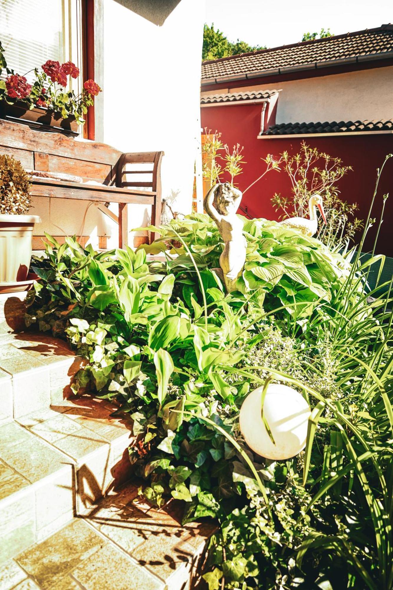 Kishaz Apartman Eger Exterior foto