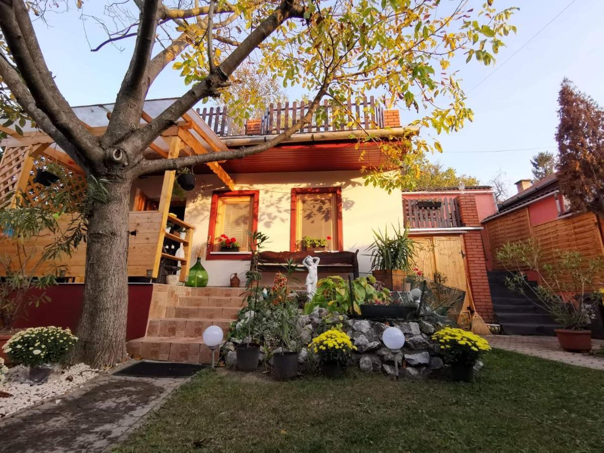 Kishaz Apartman Eger Exterior foto
